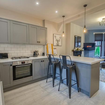 Charming City Home, Beside The Serene Ormeau Park ベルファスト エクステリア 写真