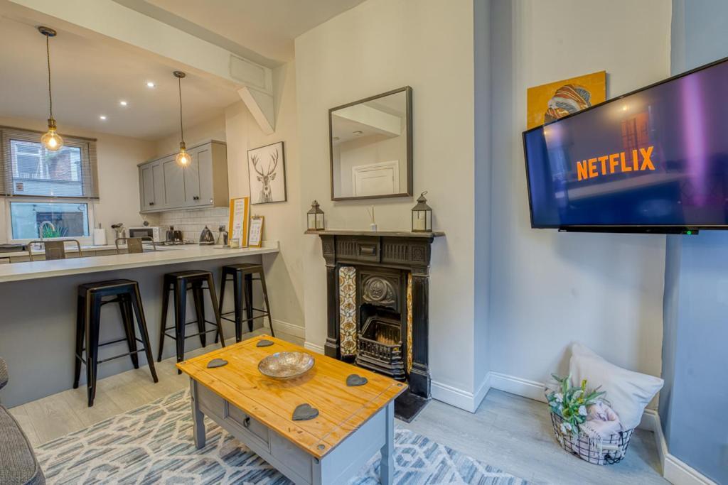 Charming City Home, Beside The Serene Ormeau Park ベルファスト エクステリア 写真