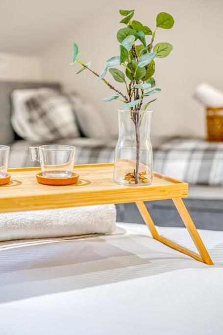 Charming City Home, Beside The Serene Ormeau Park ベルファスト エクステリア 写真
